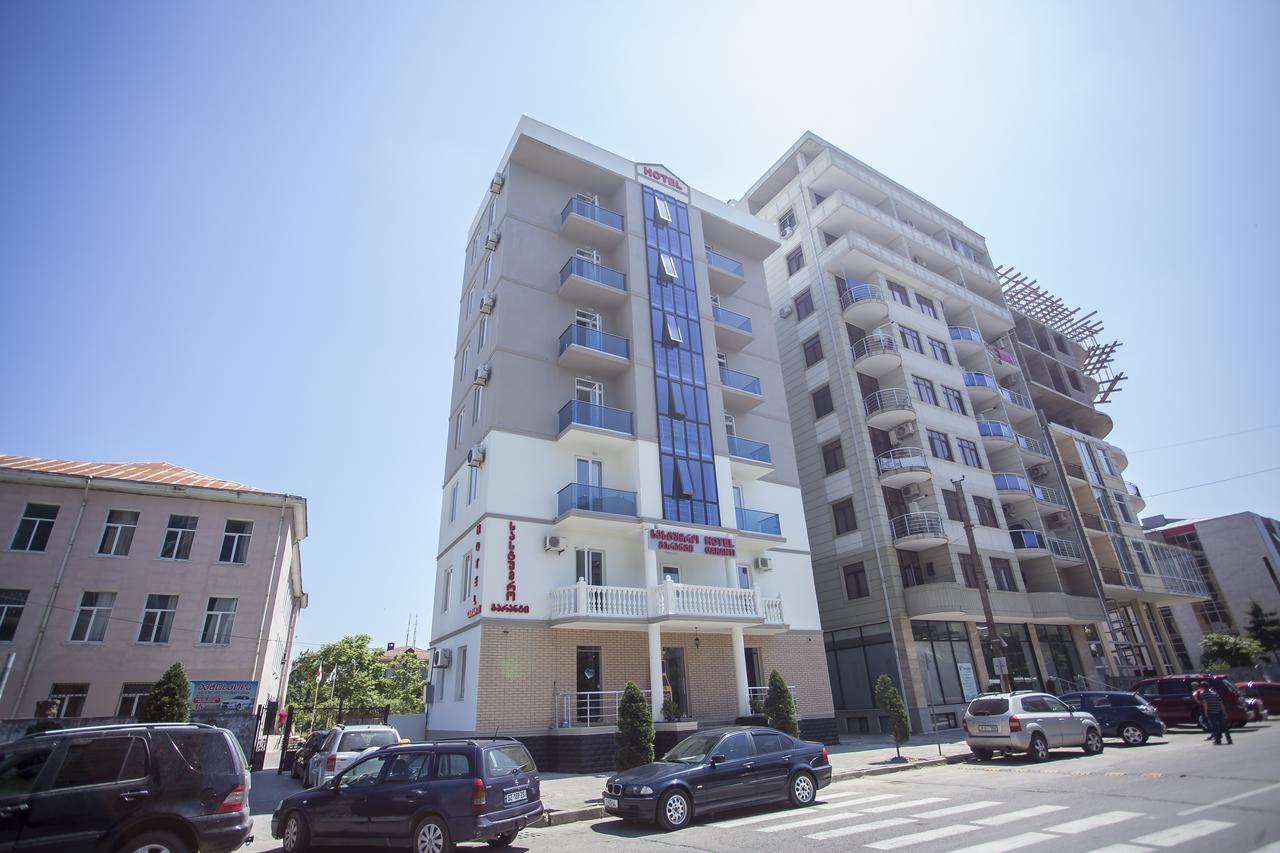 Hotel Garanti Batumi Exterior foto